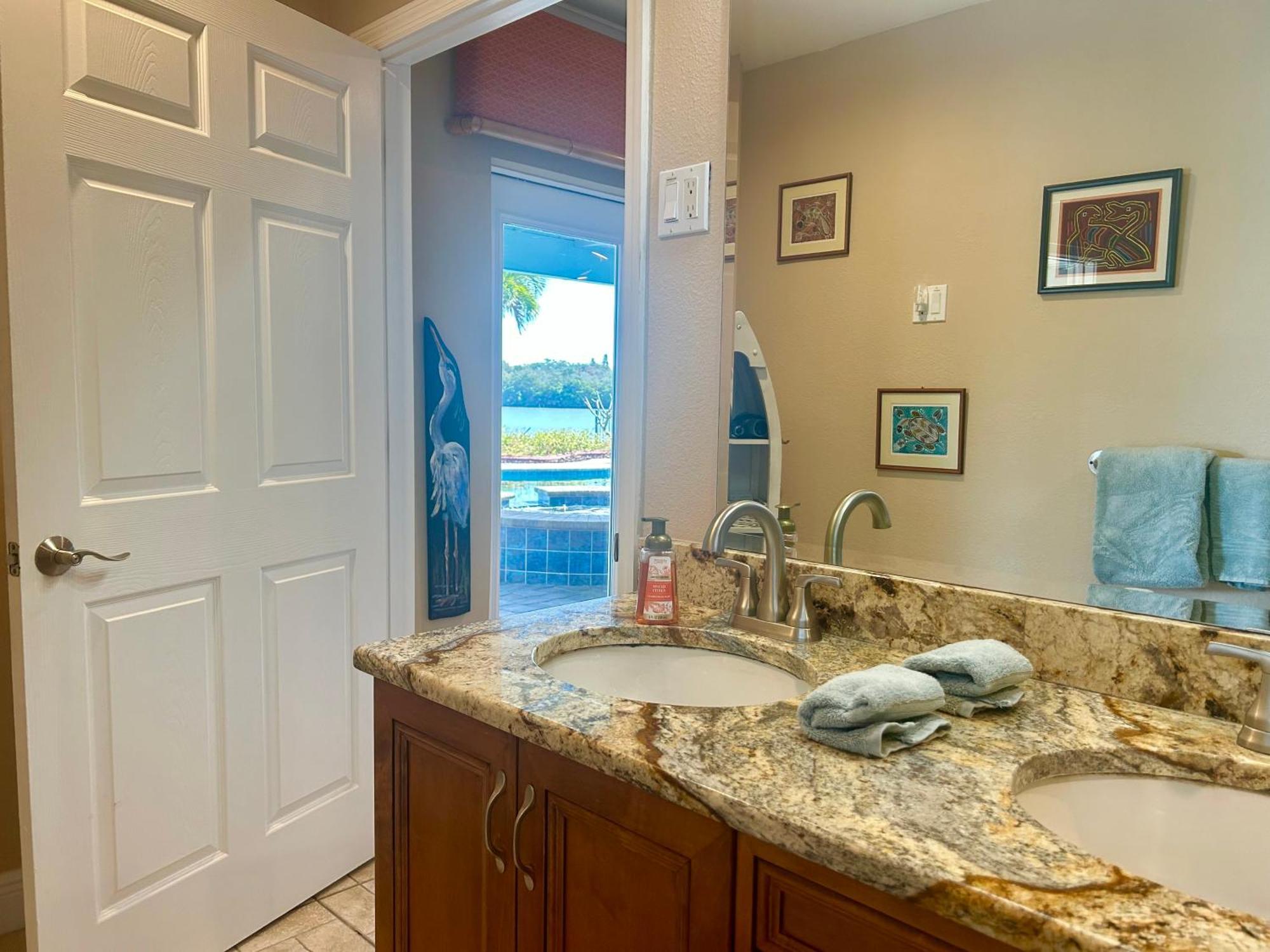 Guest Suite - Waterfront -Pool & Hot Tub- Walk To Beach Clearwater Beach Exteriér fotografie