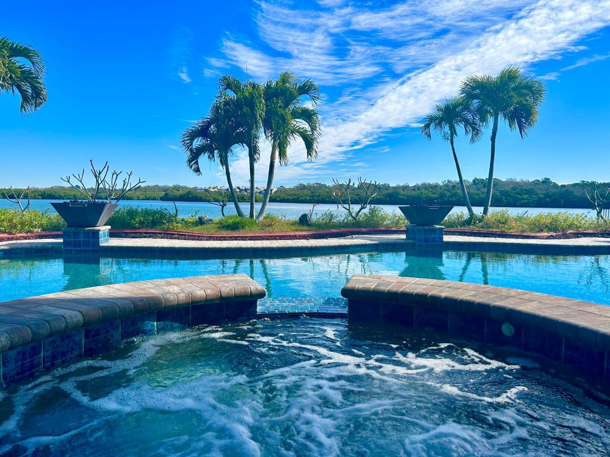 Guest Suite - Waterfront -Pool & Hot Tub- Walk To Beach Clearwater Beach Exteriér fotografie