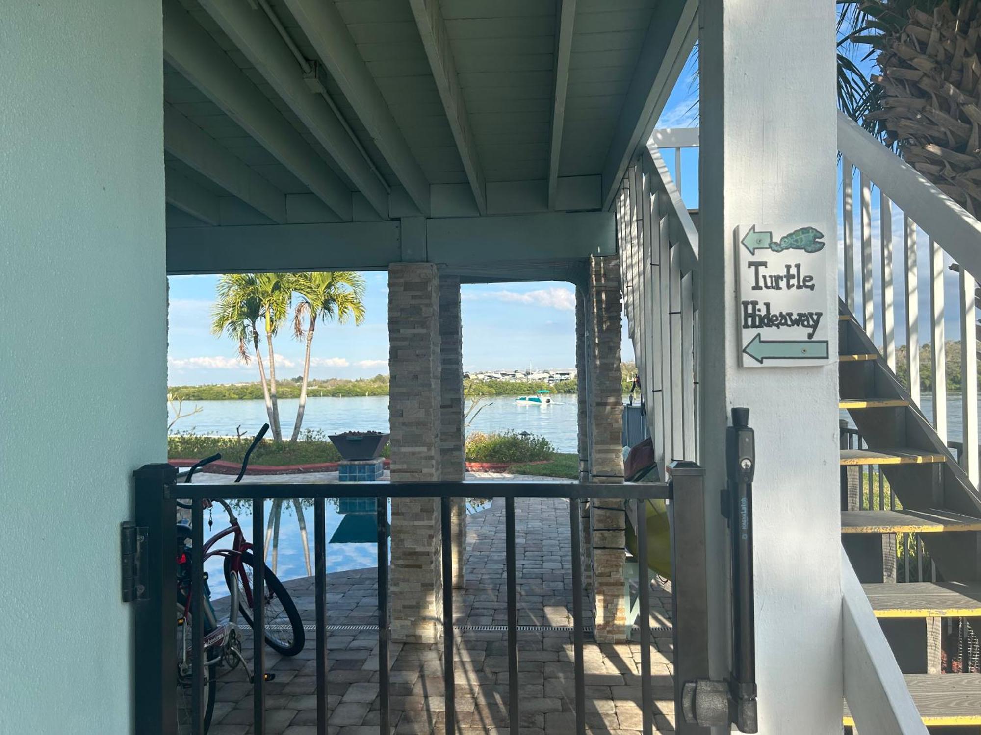 Guest Suite - Waterfront -Pool & Hot Tub- Walk To Beach Clearwater Beach Exteriér fotografie
